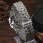 Nautilus Black Open Movement