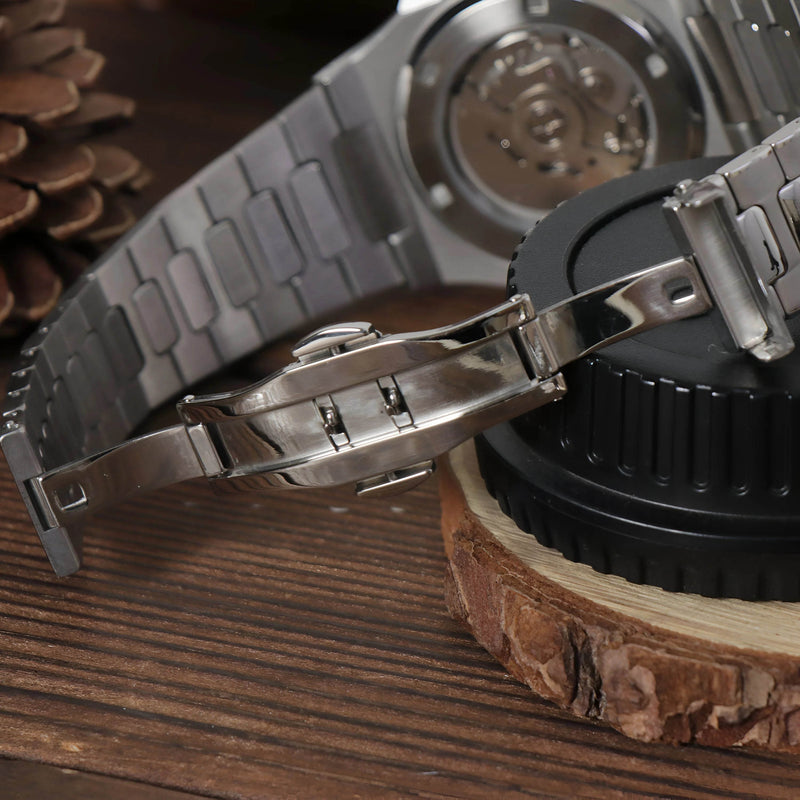 Nautilus Black