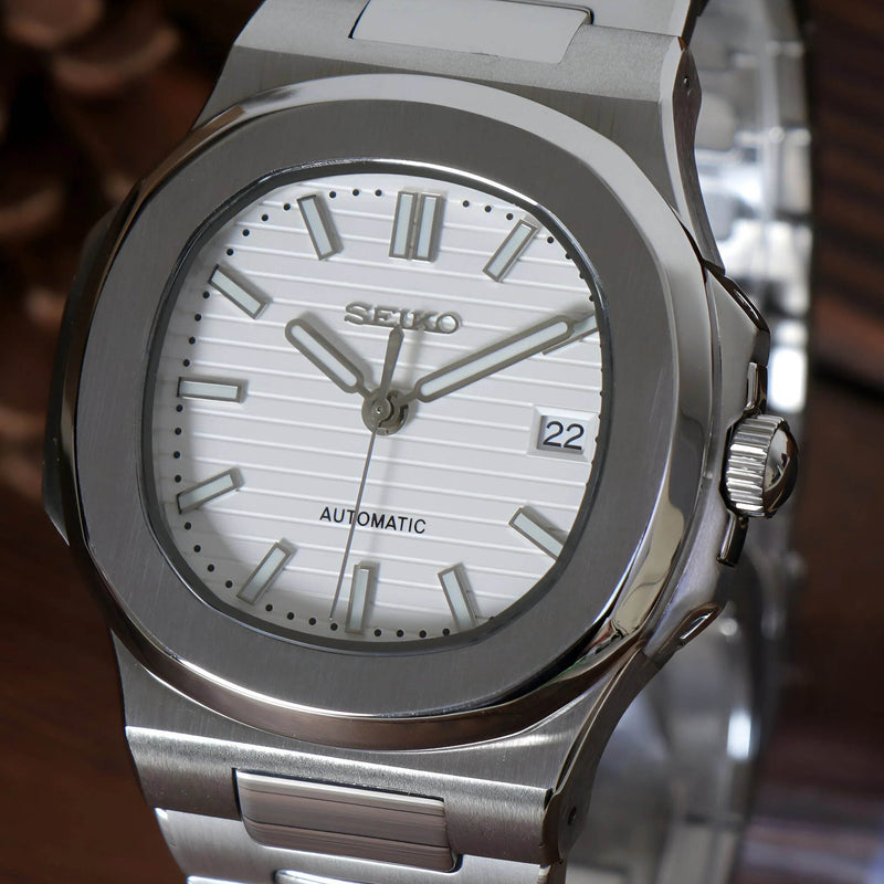 Nautilus White